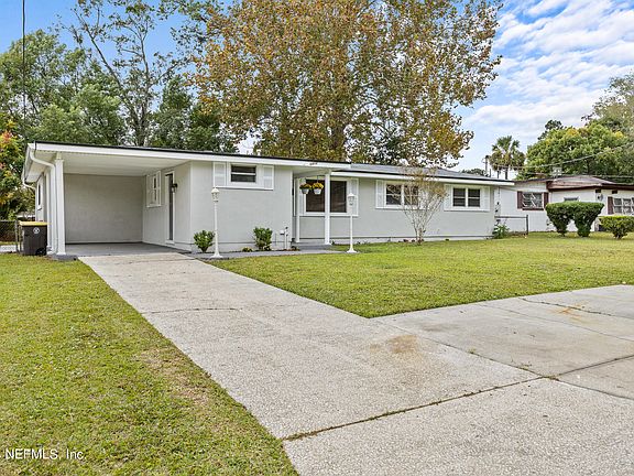 2nd image of 6804 SNOW WHITE Drive