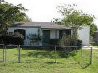 840 Donlee Rd, Lancaster, TX 75134