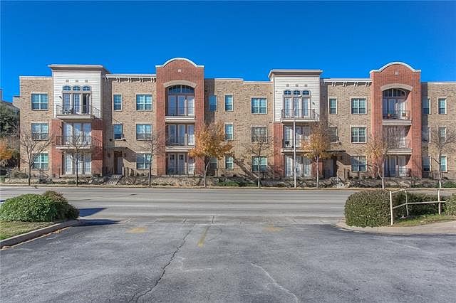 1st image of 950 Henderson St APT 1322