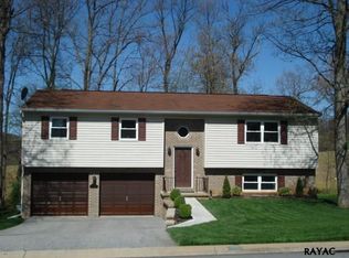 311 Larkin Dr, Red Lion, PA 17356