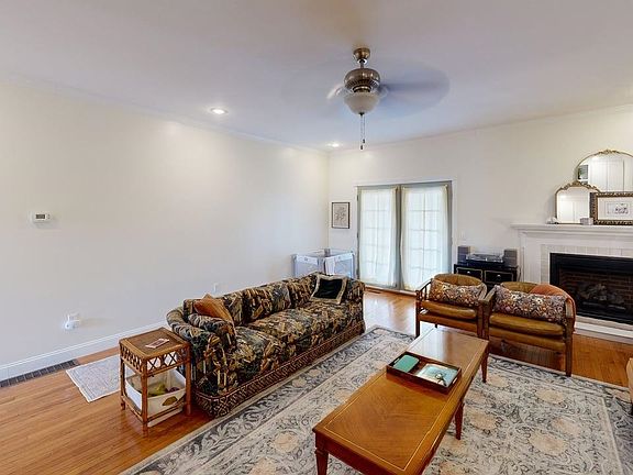 4th image of 5300 Poplar Ridge Dr