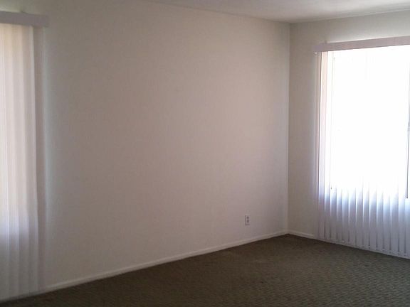 3rd image of 2252 Shady Hills Dr