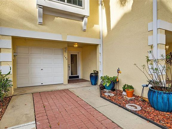 3rd image of 140 Brent Cir