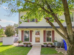 6554 Liberty Bell Dr #25D, Brookpark, OH 44142