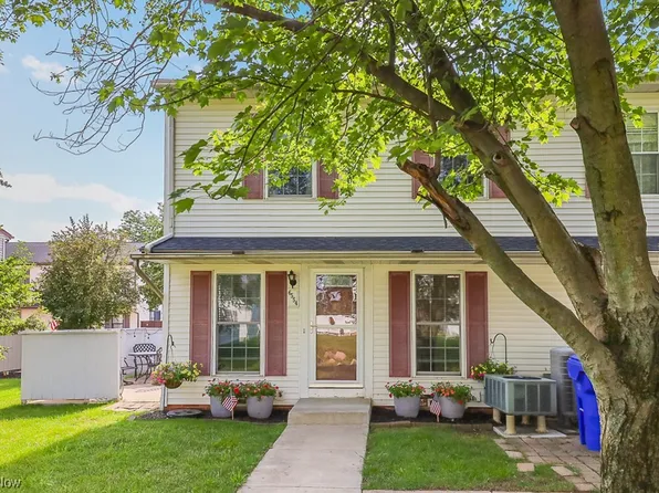 6554 Liberty Bell Dr #25D, Brookpark, OH 44142