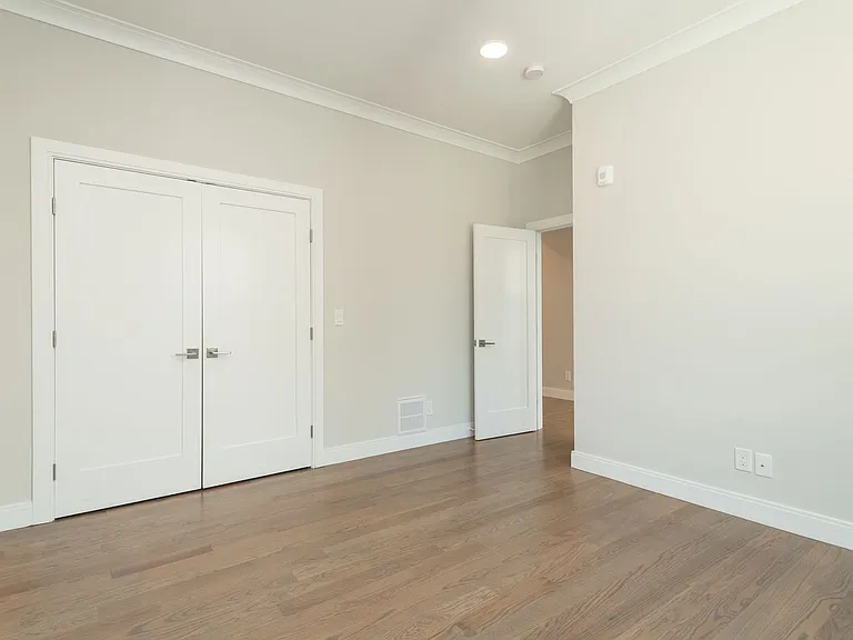 3247 Washington St #3 — Photo 15