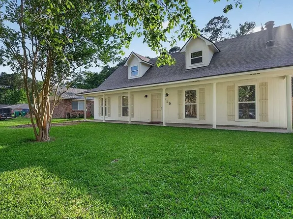 919 Willow Brook Ave, Denham Springs, LA 70726
