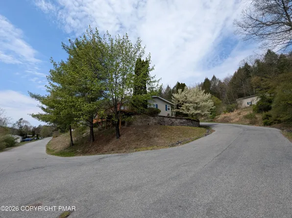 2303 Bass Ln, Saylorsburg, PA 18353