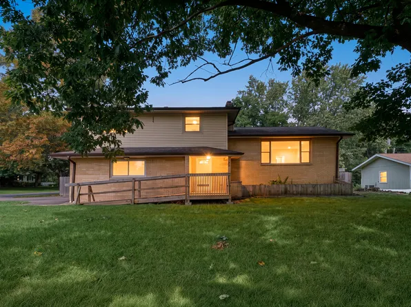 2308 Slayback St, Urbana, IL 61802