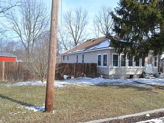 3rd image of 6305 Custer St