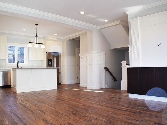 2nd image of 40 Cushing St #1