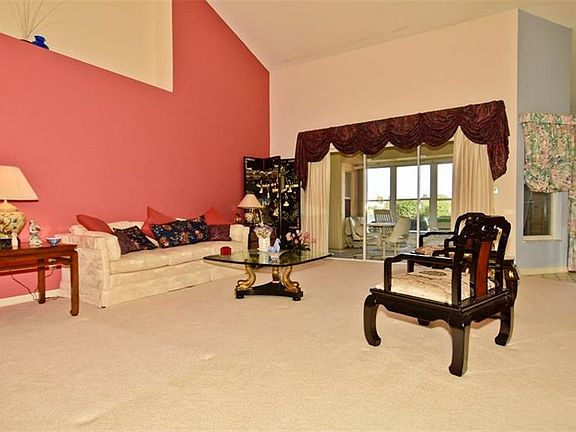 5th image of 2110 New Bedford Dr