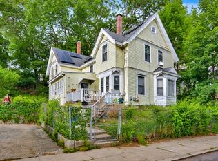 26 School St, Lawrence, MA 01841