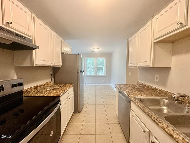 1100 Savannah Dr — Photo 8