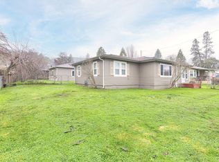 1830 NW Burns Ave, Grants Pass, OR 97526