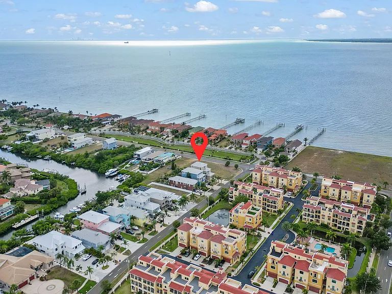 1340 Apollo Beach Blvd S — Photo 27
