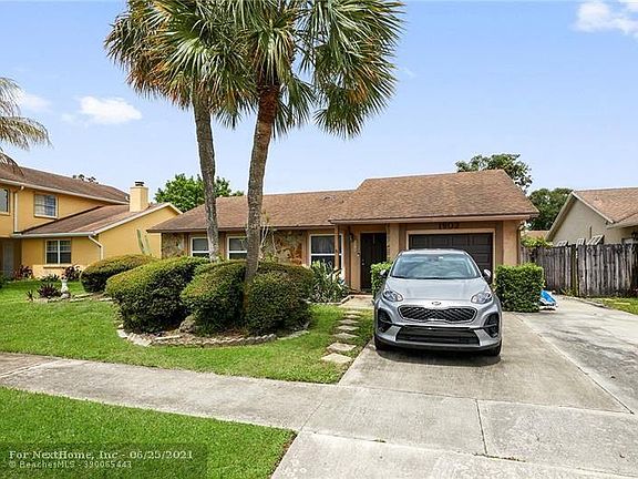 2nd image of 1902 SW 83rd Ter