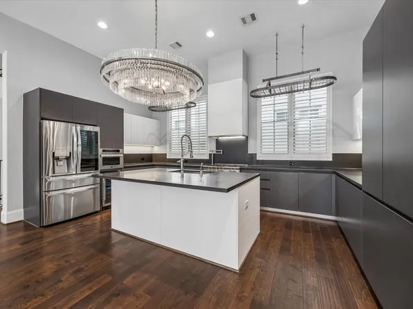 11104 Savannah Woods Ln, Houston, TX 77043