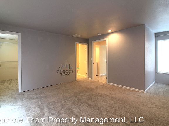 5th image of 1119 Long Ave