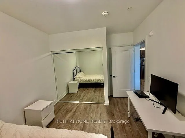 95 Dundas St W #29 — Photo 19