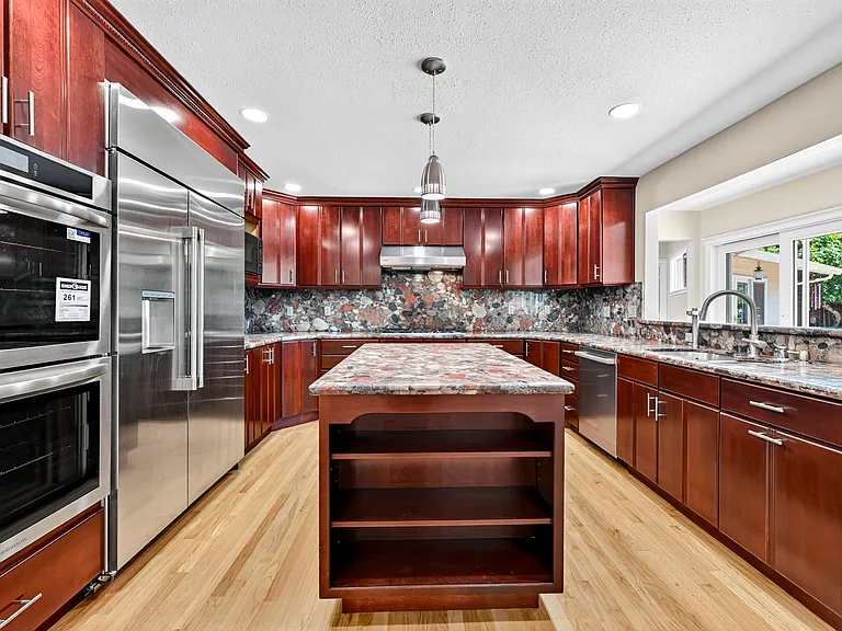 2628 Superior Dr — Photo 10