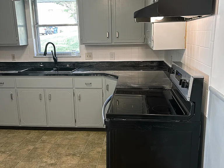 454 Hutton Ln #A — Photo 21