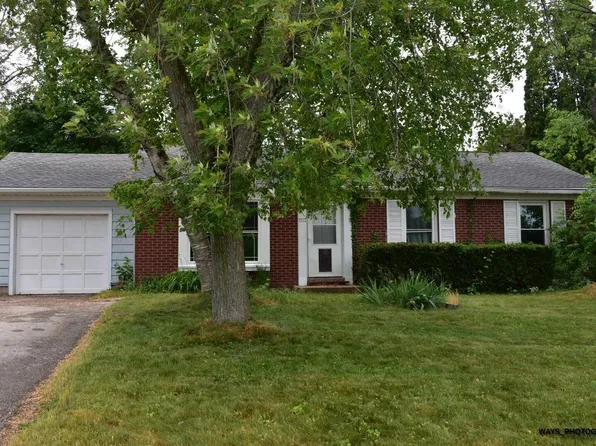 7717 North Sherman BOULEVARD, Brown Deer, WI 53209