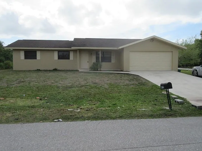 979 Roseway Ter NW #979 — Photo 1