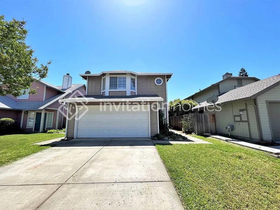 1225 Camphor Dr