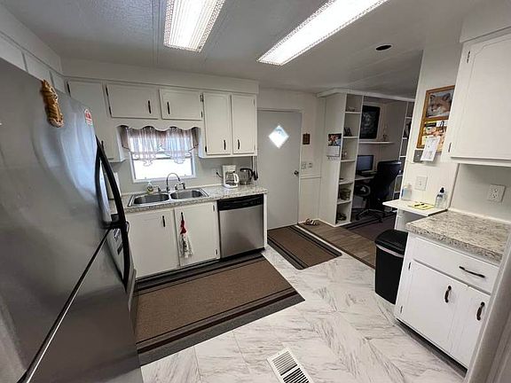 5th image of 4042 Royal Manor Blvd #3