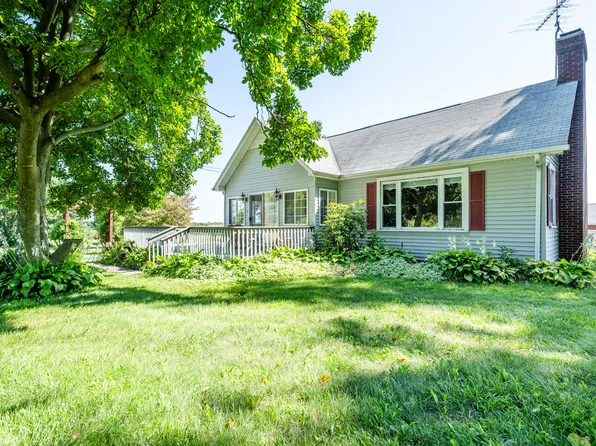 1019 M 140, Watervliet, MI 49098