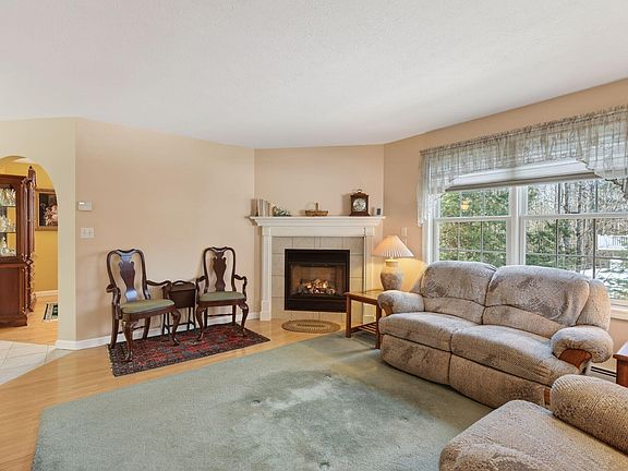 4th image of 143 Quincy Drive