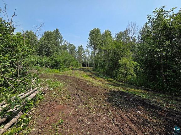 5th image of 4 E Valley Brook Rd