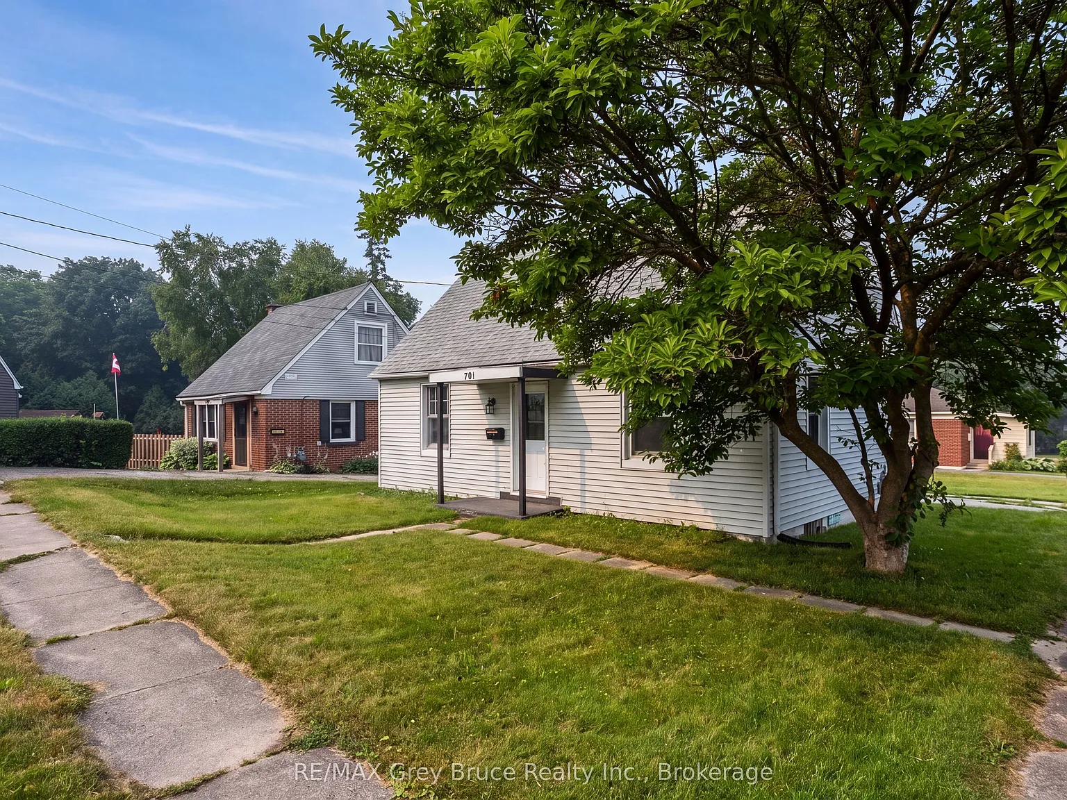 4 bed, $2,600 — Photo 3