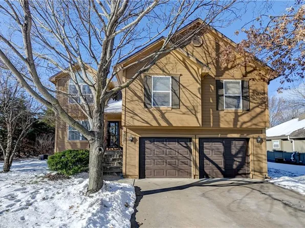 913 SW 40th St, Blue Springs, MO 64015