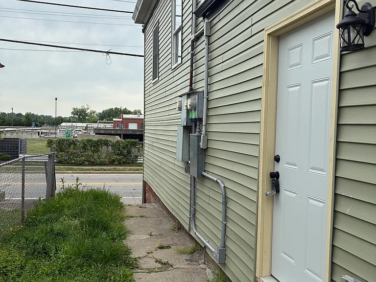 914 W Main St #1 — Photo 19
