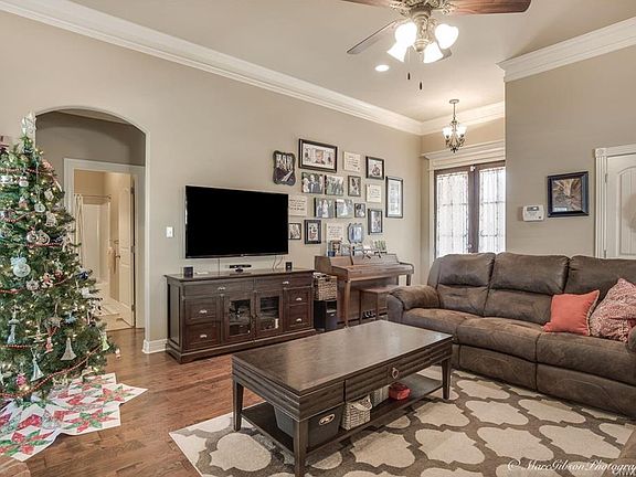 4th image of 538 Half Moon Ln