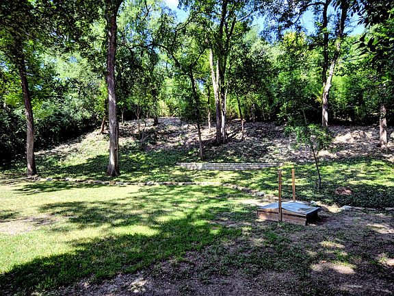 5th image of 4024 Inwood Rd