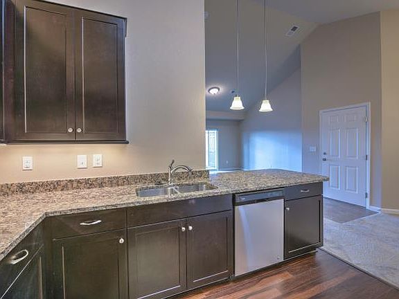 3rd image of 804 Summer Hawk Dr Unit 7304