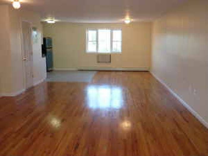 2nd image of 296 Van Buren St
