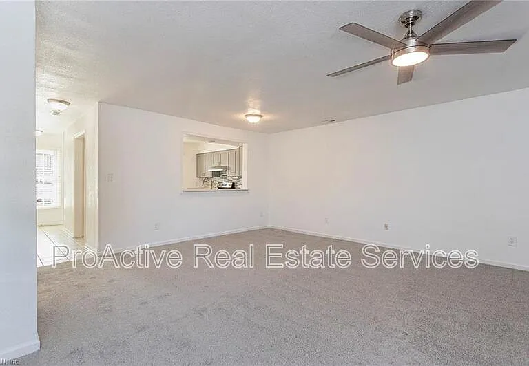 5684 Campus Dr — Photo 9