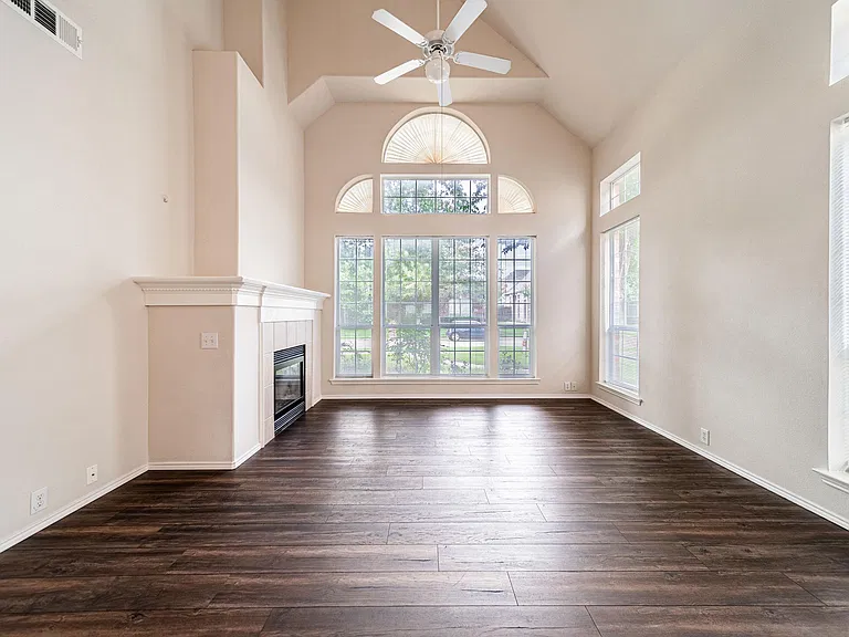 6870 Winston Dr — Photo 35
