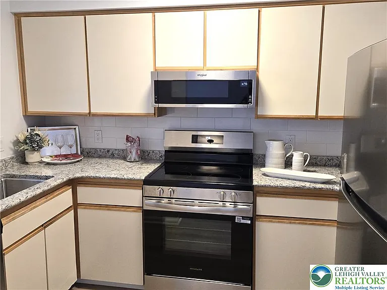 4747 Cheryl Dr — Photo 15