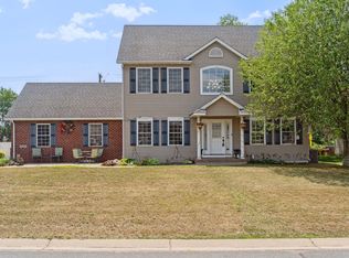 20945 Hydra Ct, Lakeville, MN 55044