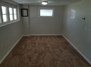 106 Moon Enlow Rd, Coraopolis, PA 15108