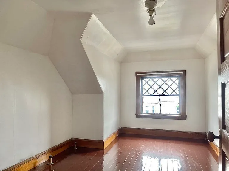 47 Pleasant St — Photo 21