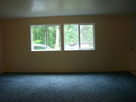 5th image of 81 NE Firwood Pl