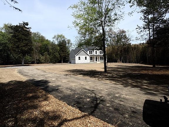 3rd image of 141 Taylor Rd