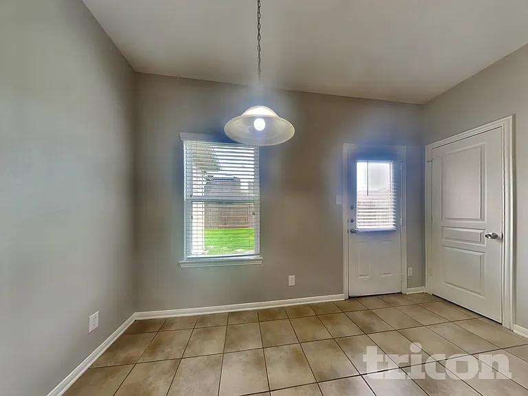 6103 Coleus St — Photo 4
