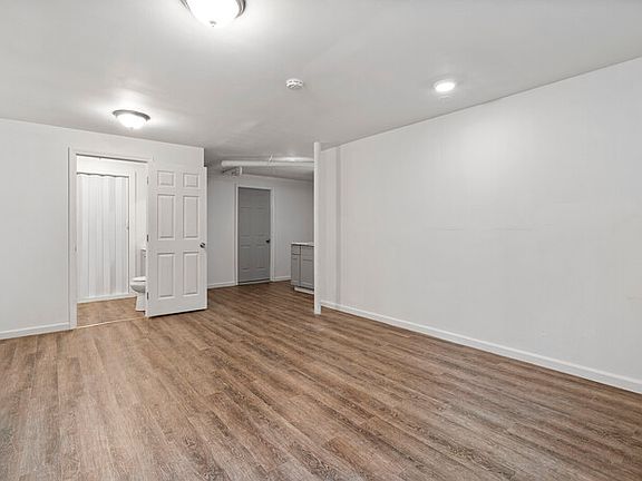 3rd image of 1709 Golf Club Rd #D